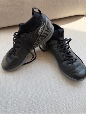Nike indoor soccer shoes